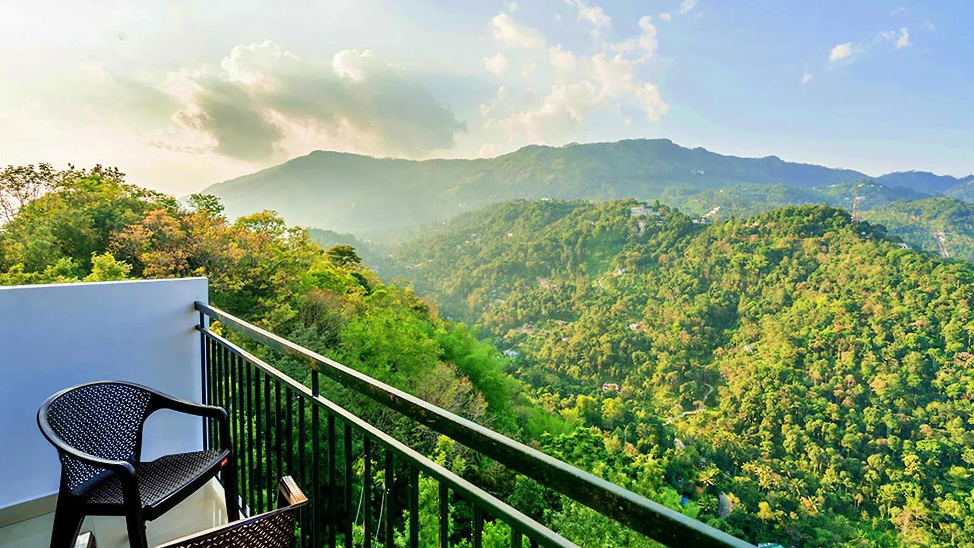 Hotel The View Munnar Anachal