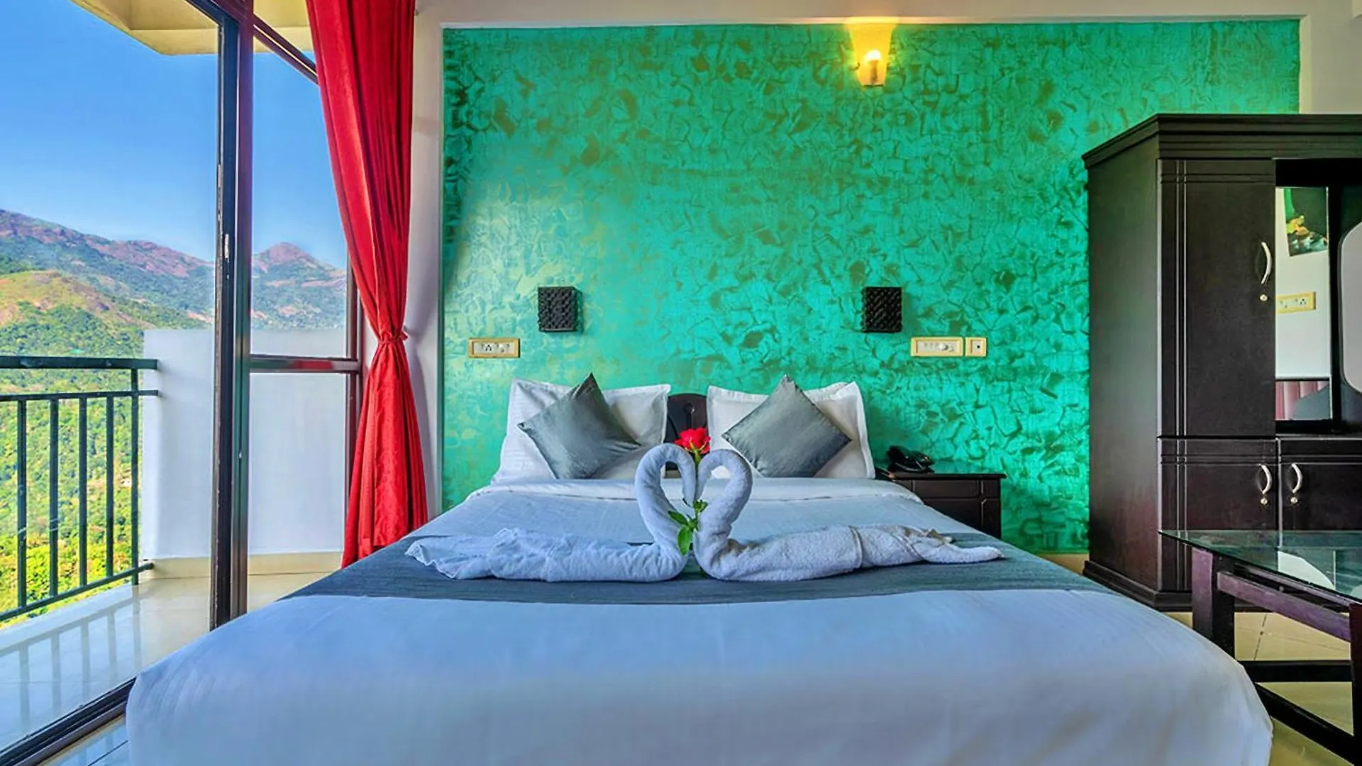 Hotel The View Munnar Anachal