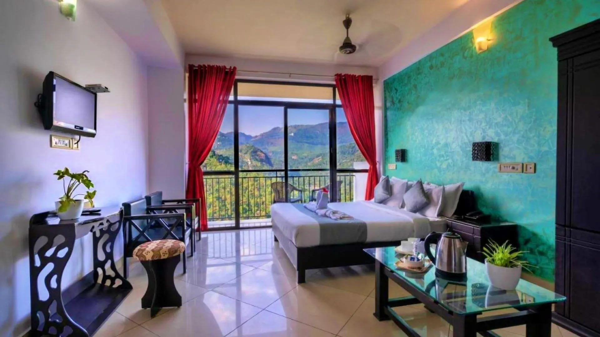 Hotel The View Munnar Anachal